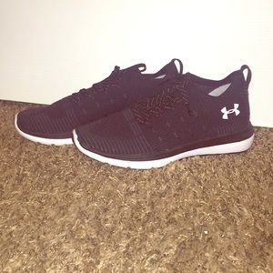 Under Armour Sneakers